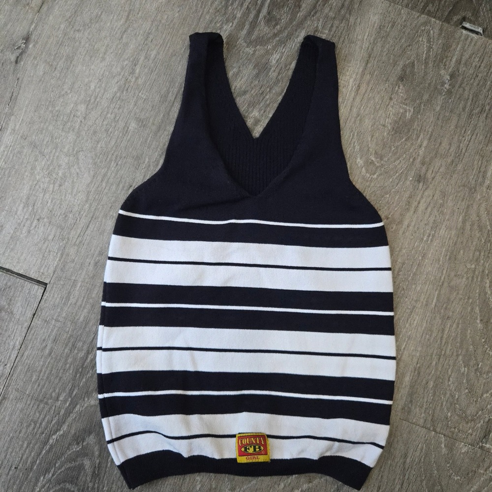 FB County Charlie‎ Brown Tank Top XS Women's Black White Chicana Streetwear EUC